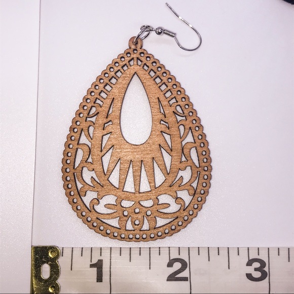 ✨3/$25✨ Teardrop Shaped Wooden Earrings - Picture 2 of 3